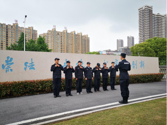 潤州保安公司組織市檢察院保安隊員隊列訓(xùn)練