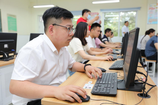 潤馨物業(yè)工會積極參與潤州區(qū)職工計算機操作技能競賽